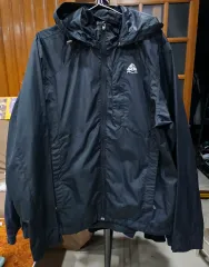 送料無料) NIKE ACG ブラック フーデッド ウィンドブレーカー ジャケット