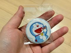 ドラえもんバッジ コロコロコミック - メルカリ