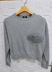 送料無料) onitsuka tiger オニツカタイガー グレー ポケット スウェット クロップド Tシャツのサムネイル
