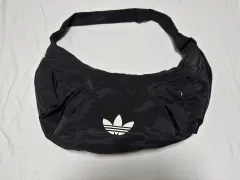 アディダス オリジナルス クラウド ショルダ **バッグ** クリンクル バージョン large