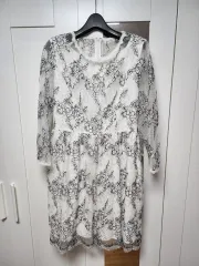 白レース花刺繍ロングスリーブワンピース