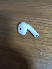 美品（正規品）Apple AirPods 4世代 片耳 R片方 右耳 ノイズキャンセリング対応モデル