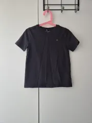 トミーヒルフィガー & BENETTON ベネトン 半袖 ラウンド Tシャツ 6 7歳のサムネイル