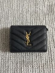 美品Yves Saint Laurent 二つ折り財布 ベージュ キルティング - メルカリ
