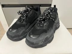 新品未使用 難あり BALENCIAGA トリプルS 42 - メルカリ