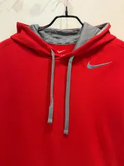 NIKE THERMA-FIT フード