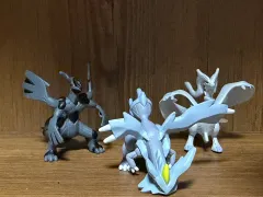 ポケットモンスター フィギュア キュレム ゼクロム レシラム モンコレ