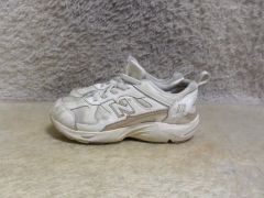 New Balance 878 スニーカー白グレーUS9/27.0cm m764 - メルカリ