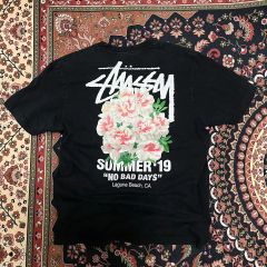 Stüssy フラワープリント Tシャツ S - メルカリ