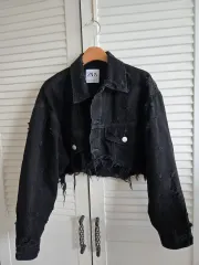ZARA ブラック ダメージ クロップド デニム ジャケット