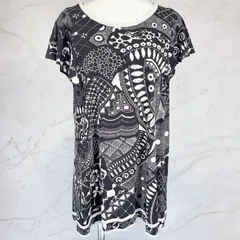 美品　LEONARD FASHION レオナール　半袖　チュニック　総柄　フラワー　花柄　ロゴ　コットン　綿　日本製　ブラック　黒　黒色　ホワイト　白　白色　レディース　42サイズのサムネイル
