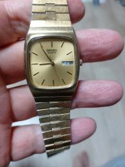 【電池交換済み】SEIKO KING QUARTZ ゴールド　メッシュベルト 電池交換済み】SEIKO KING QUARTZ ゴールド メッシュベルト - メルカリ