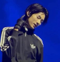 ヤマル選手着用 新品未使用 Adidas Z.N.E.フード付トラックジャケット