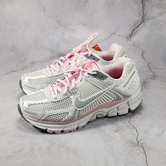 n*n様 NIKE SHOX スニーカー ホワイト ピンク シルバー - メルカリ