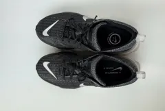 ナイキ メンズ ズーム インヴィンシブル ラン 3 中古 NIKEのサムネイル