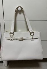 【Chloe】クロエ C ジップトートバッグ レザー (A4収納) Chloe】クロエ C ジップトートバッグ レザー (A4収納) - メルカリ