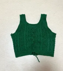 グリーン ケーブル編み ニット ベスト