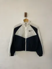 ナイキ BIG スウッシュ クロップド ジャケット
