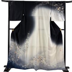 刺繍 訪問着 胡蝶蘭 正絹 黒地 HKT095 - メルカリ