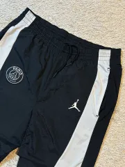 S レア) ジョーダン X Paris Saint-Germain(パリ サンジェルマン) PSG ナイロン バイカラー トラックパンツ オレオ