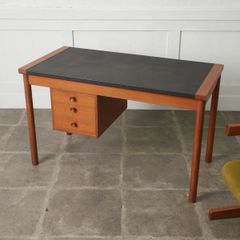 レア ERCOL ウェルシュドレッサー オールドコロニアル 英国