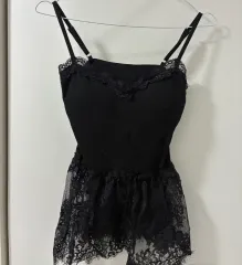 黒いレイ・ノースリーブ・トップス