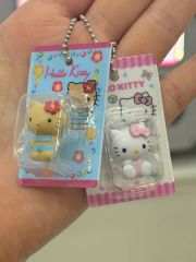 レア ハローキティ ストラップ いちごミルク風呂 クッピーラムネ風呂 