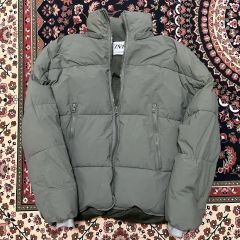 ZARA dnwr ダウン 丸ロゴ 男女兼用 値下げ！ - メルカリ