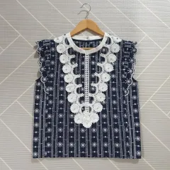パール花刺繍レース装飾ノースリーブブラウス