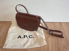 美品 希少品 A.P.C ラフィア レザーショルダーバッグ ハーフムーン 