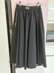 スカート