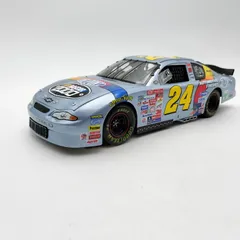【新品】1/18 ACTION ナスカー ＃24 ジェフ・ゴードン シボレー モンテカルロ 2000　シリアル入り限定品のサムネイル