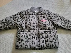 ナロキッズ ヒョウ柄ダウン アウター 100サイズ