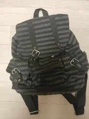 ブラック ストライプ バックル バックパック