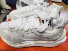 NIKE x SACAI ヴェイパーワッフル 白 245 出品