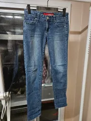 GUESS ゲス デニム 私はよくフィットしたデニム