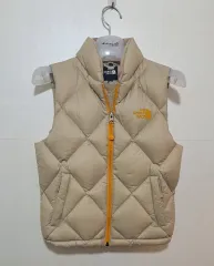 THE NORTH FACE ザノースフェイス キルティング ダウン ベスト ベージュ 130サイズのサムネイル