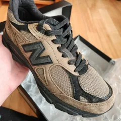 New Balance x JJJJound 990v3 ブラウン ブラックのサムネイル