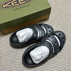 キーン KEEN ヨギ アーツ カフェラテペイズリー 27.0cm - メルカリ