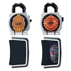 [중고] BANDAI 가면 라이더 갑옷 DX 록 시드 가면 라이더 너클 & 검은 그림자 세트