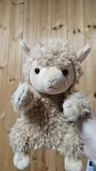 とてもかわいいアルパカのぬいぐるみ