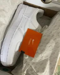新品 NIKE ナイキ エアフォース1 白 240