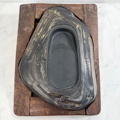 中国端溪硯石眼硯老坑龍魚彫文房四宝 年代物32cmx32x7.9cm重 10kg