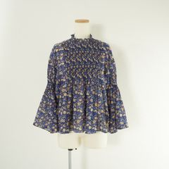 美品 レリアン プラスハウス 伊生地 フラワー柄ハイネックブラウス 13+