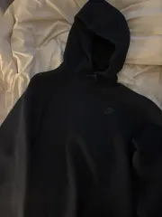 ナイキ ブラック WHO フードTシャツ