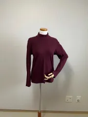 ユニクロ モックネックシャツ