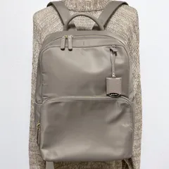 【極美品】Jewelna Rose フレイヤ・リュック2 エアリィ グレージュ　ジュエルナローズ リュック ナイロン 13.3インチPC対応 通勤 通学 A4ゆったり