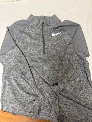 グク着用 NIKE dryfit ストライドハーフジップ - メルカリ