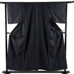 【美品】 大島紬 身丈155.5cm 裄丈63cm S 袷 純泥染 証紙 縞 幾何学 紺色 正絹 秀品 【中古】のサムネイル