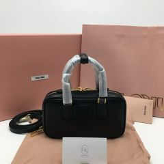 極美品 付属品◎ ミュウミュウ ショルダーバッグ レザー キルティング 